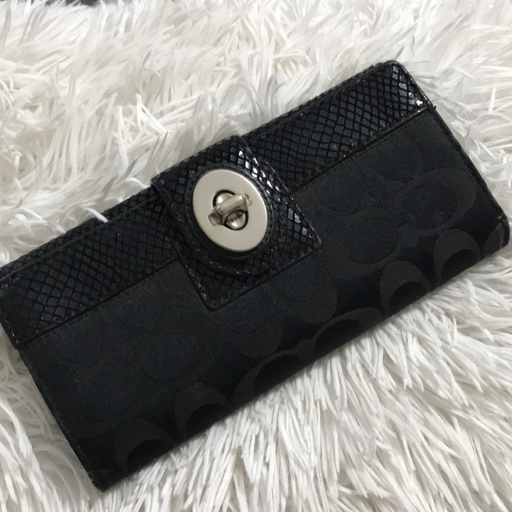Black Snake Print Coach Wallet - Picture 3 of 8